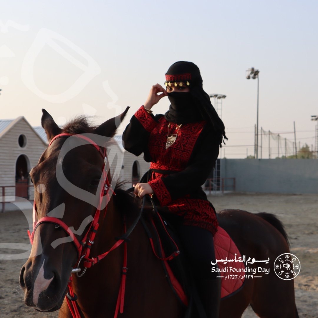 ورشة تكنيكات بالتعاون مع مربط اوصاف للخيل العربية لتصوير ثيم اليوم السعودي بتاريخ 16 فبراير 2024